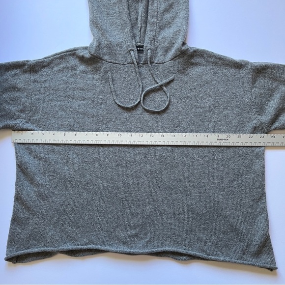 Brandy  Melville Giovanna Wool Hoodie Crop Sweater Gray Pullover Knit One Size - Picture 7 of 15
